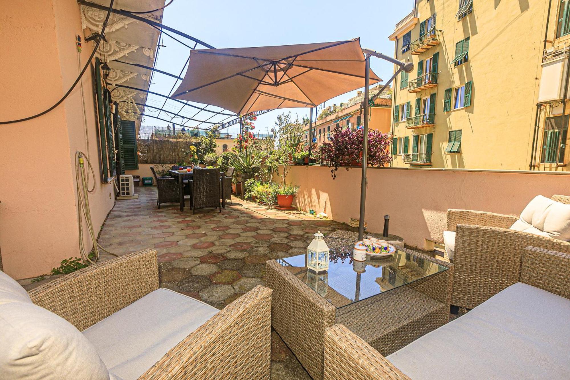 شقة Sole, Terrazza, Centro Citta E Wi-Fi Veloce! جنوة المظهر الخارجي الصورة